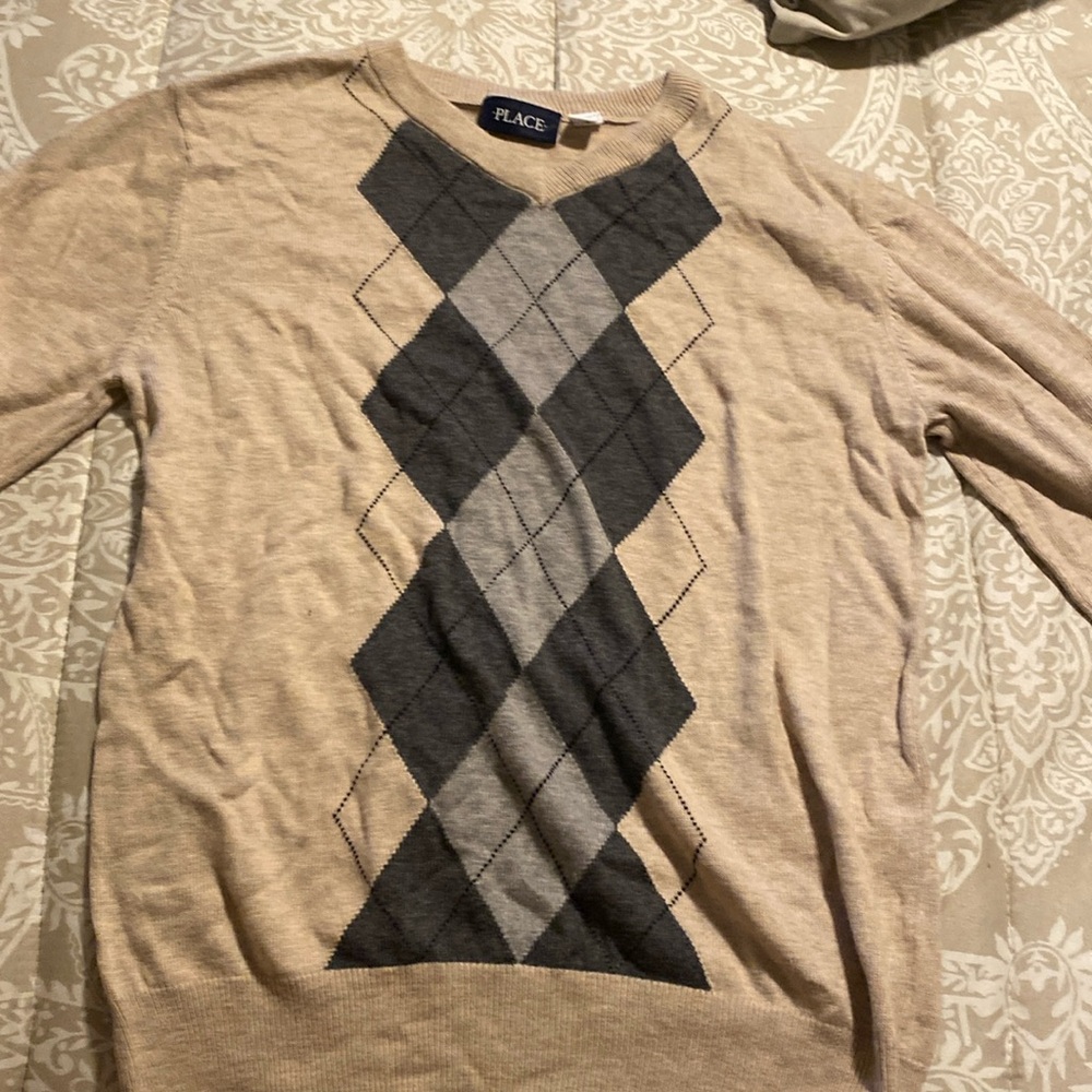 Children’s Place boys sweater size 10/12 like new